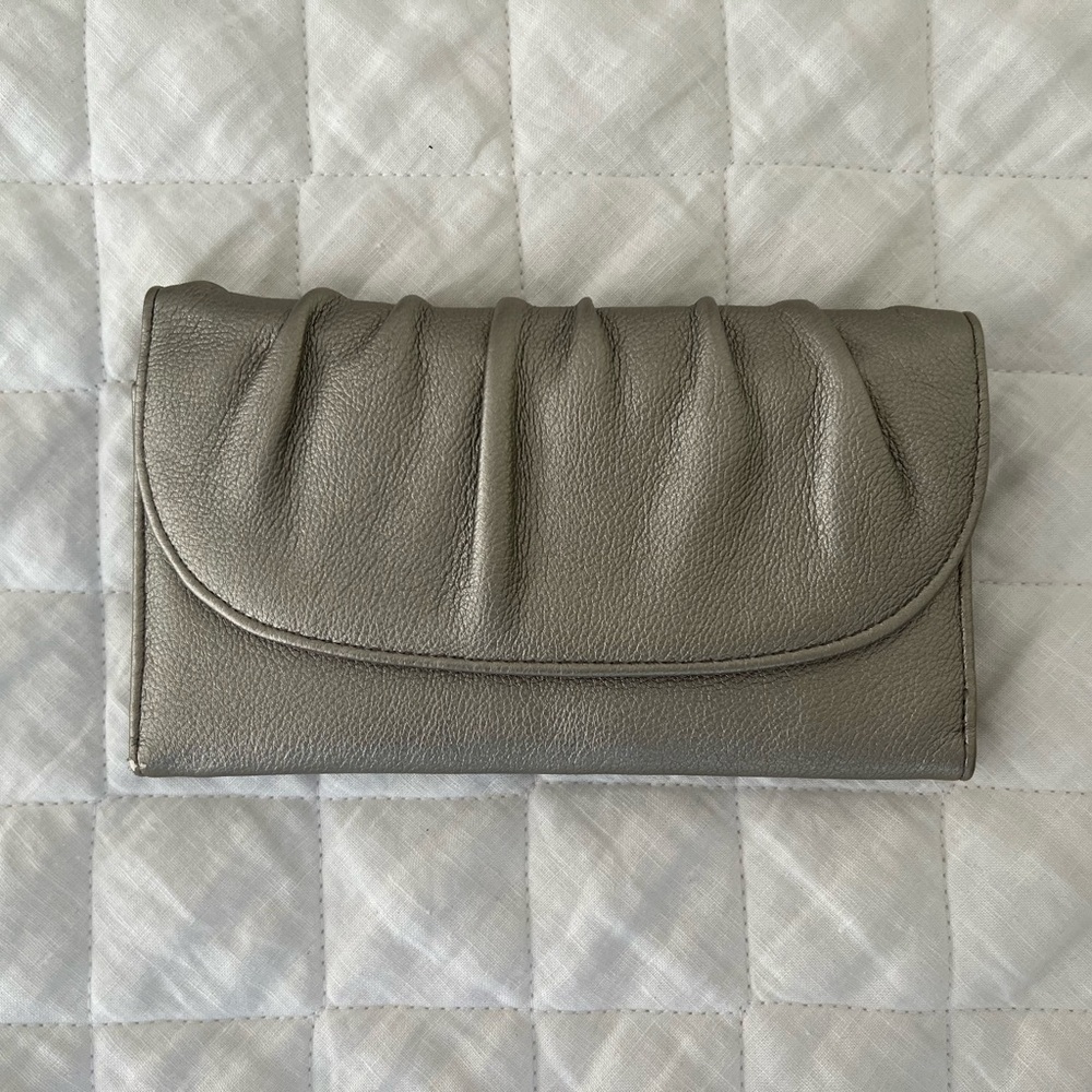 Silver Clutch